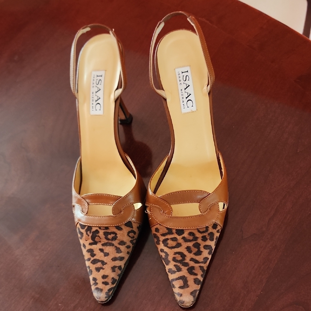 Isaac Mizrahi faux animal/ leather sling back pointed toe heels (3.5 inch heels) - Picture 2 of 8
